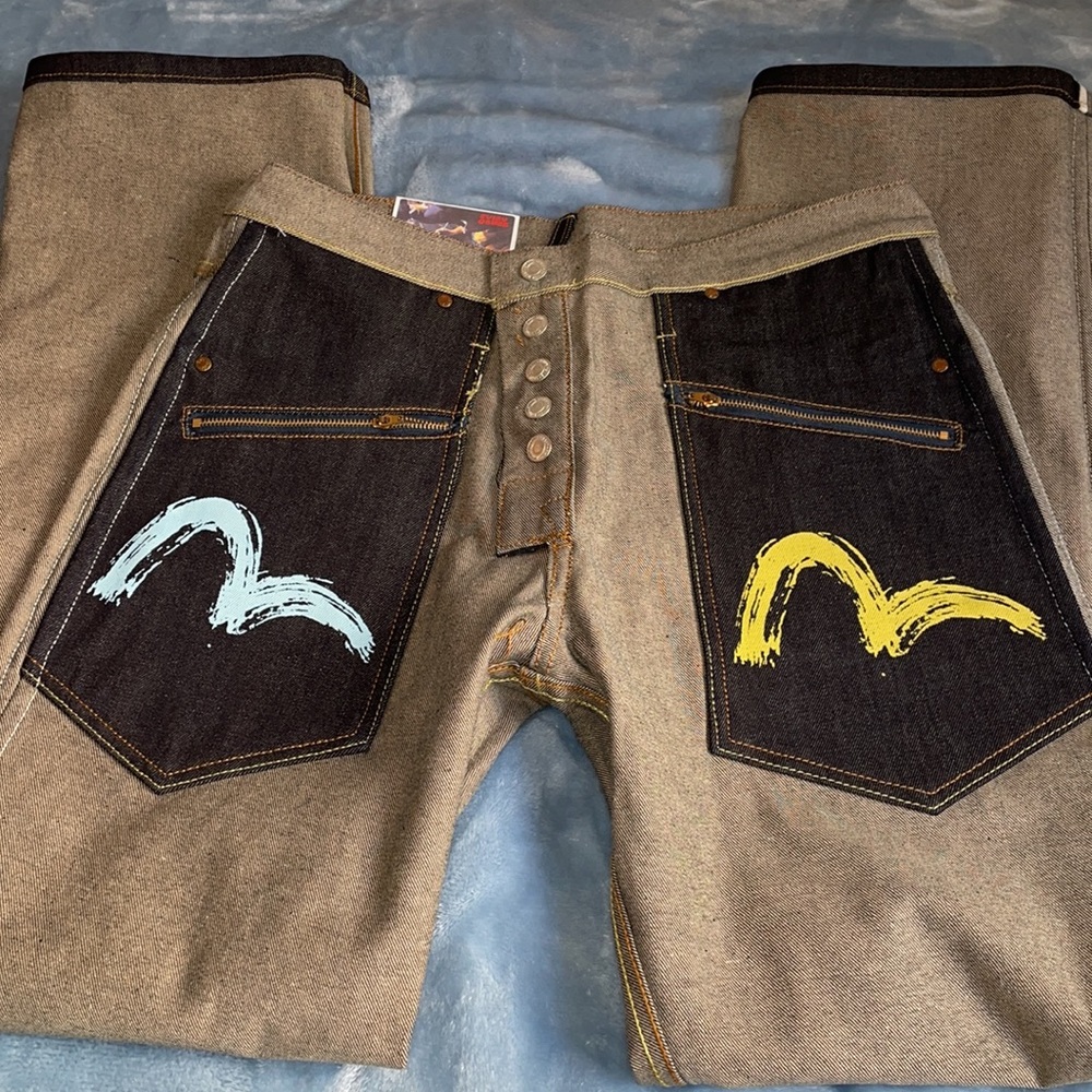 Men’s EVISU jeans - Picture 8 of 8